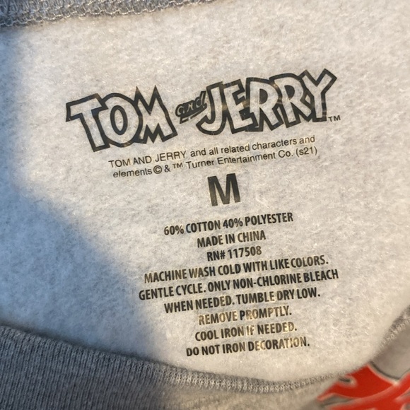 Tom & Jerry Grey Cropped Sweatshirt & Shorts Set - Picture 4 of 7